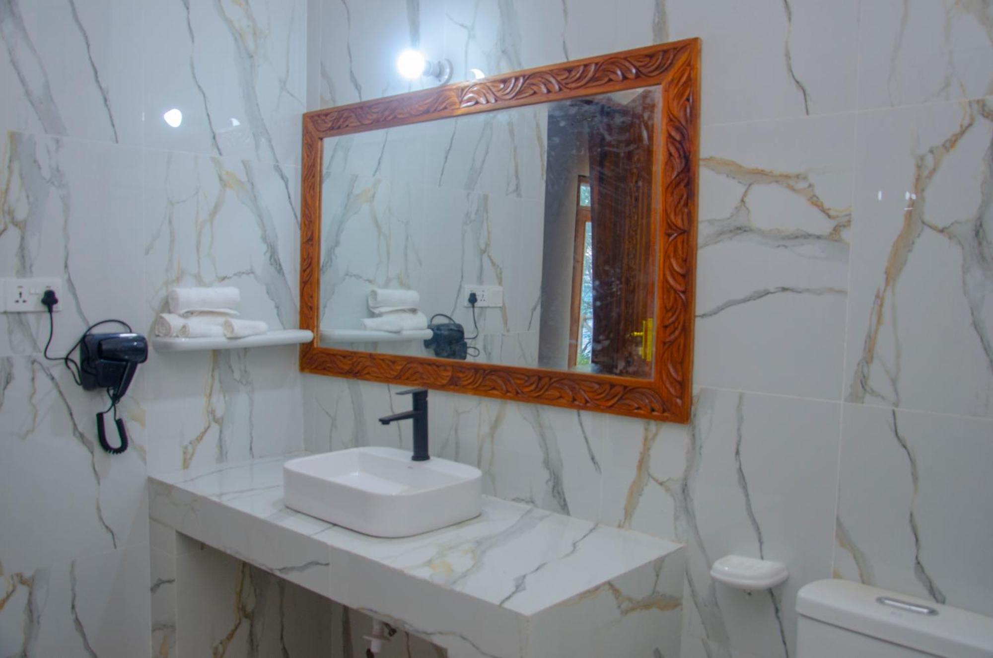Hotel Zamu Uroa
